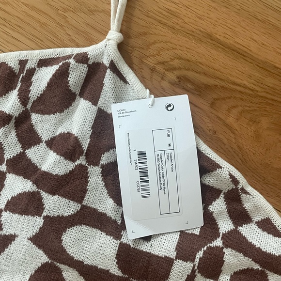 Halter Neck Knit Crop Top Abstract - Picture 3 of 7